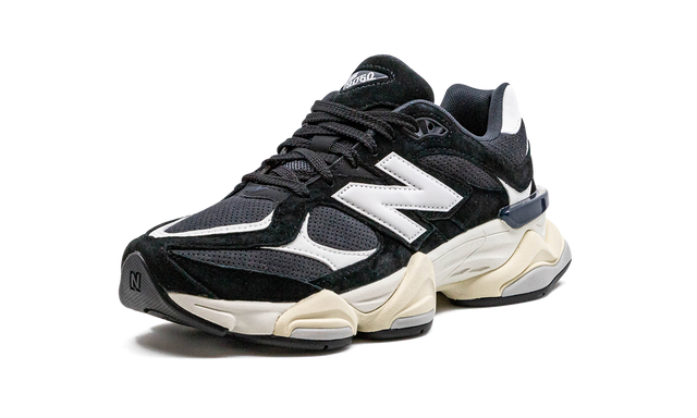 9060 Black White