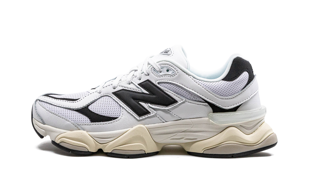 9060 White Black