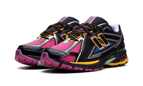1906R "Black/Pink"