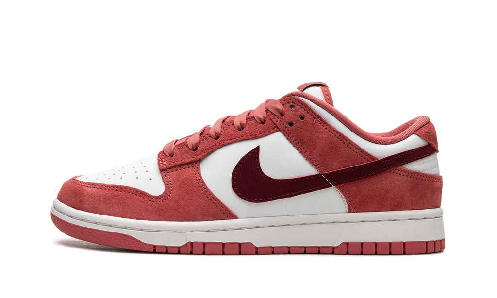 SB Dunk Low Valentines Day (2024)