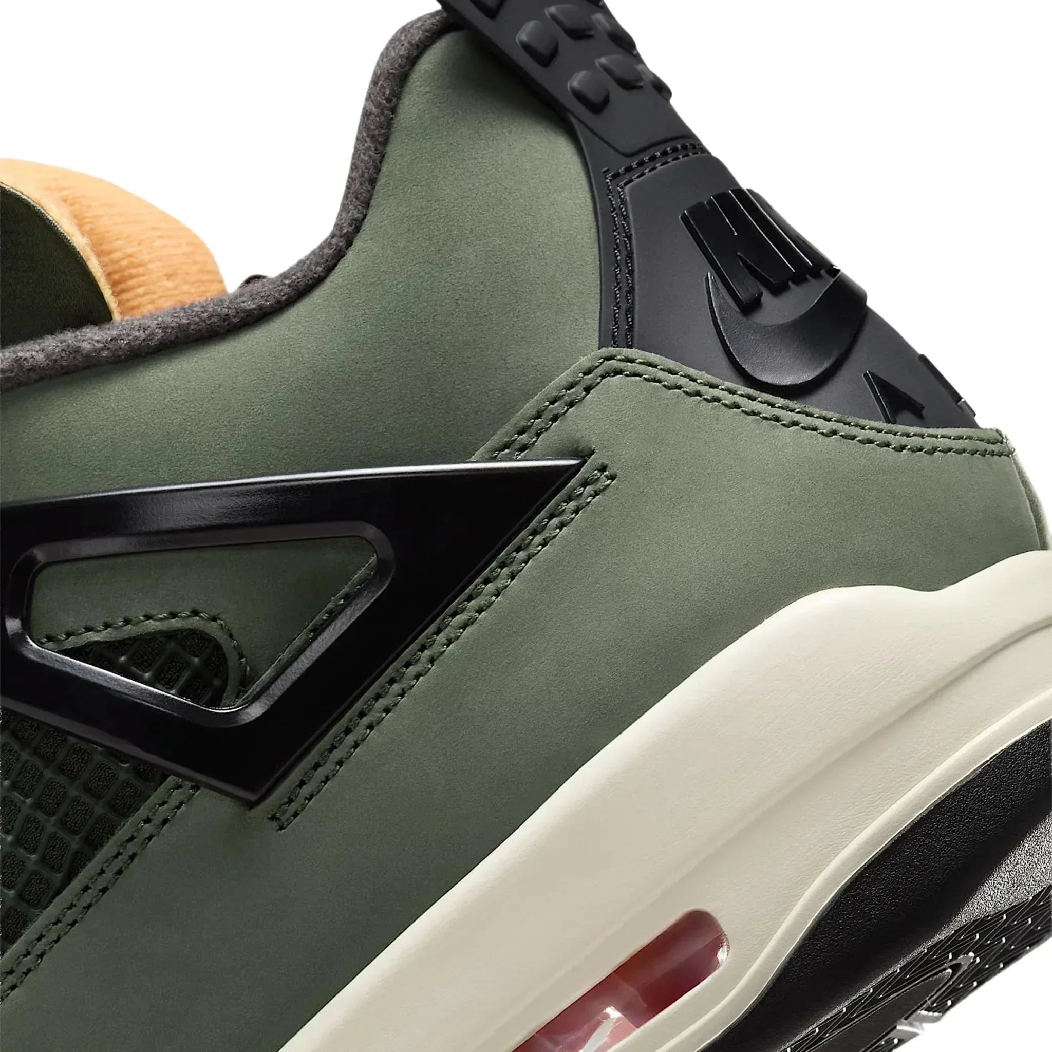 Undefeated x Air 4 Retro (2025)