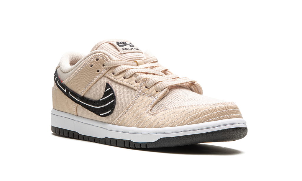 SB Dunk Low Albino & Preto 'Jiu-Jitsu'