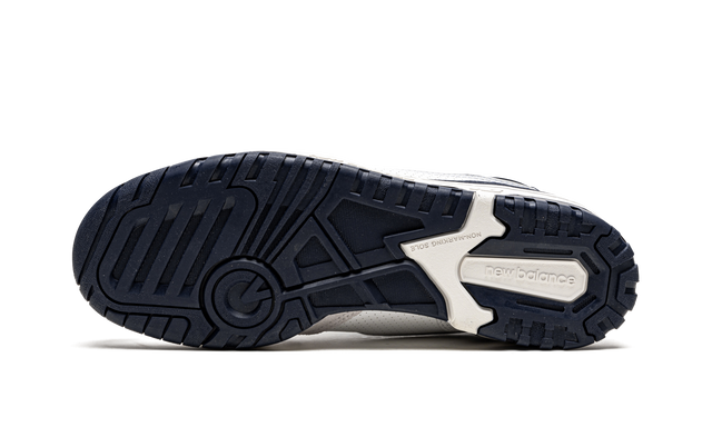 550 White Navy Blue